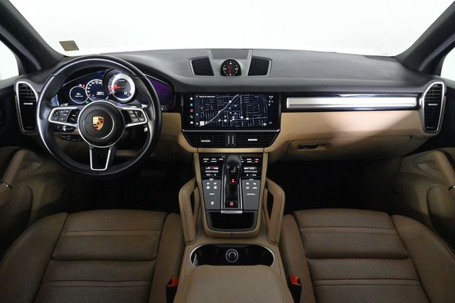 2023 Porsche Cayenne Platinum Edition - 23023072 - 10