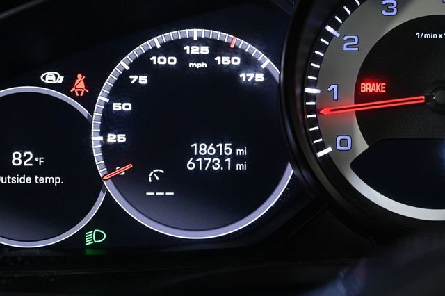 2023 Porsche Cayenne Platinum Edition - 23023072 - 13