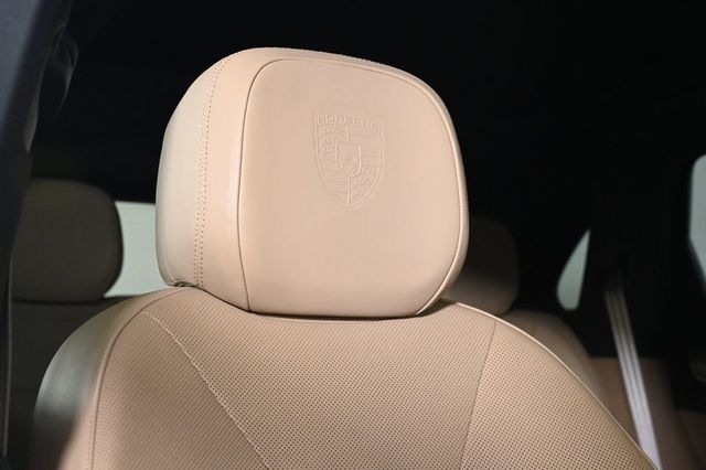 2023 Porsche Cayenne Platinum Edition - 23023072 - 22