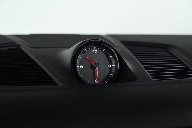 2023 Porsche Cayenne Platinum Edition - 23023072 - 26