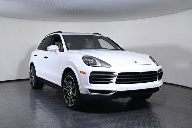 2023 Porsche Cayenne Platinum Edition - 23023072 - 8