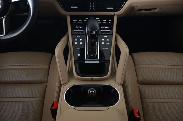 2023 Porsche Cayenne Platinum Edition - 23025454 - 15