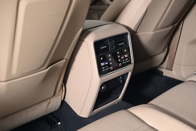 2023 Porsche Cayenne Platinum Edition - 23025454 - 19