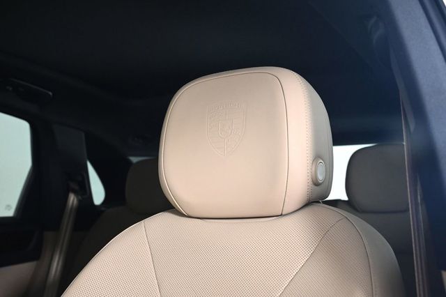 2023 Porsche Cayenne Platinum Edition - 23025454 - 23