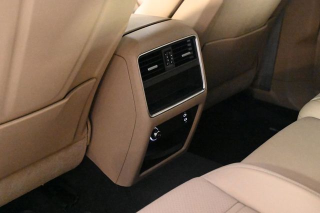 2023 Porsche Cayenne Platinum Edition - 23032755 - 19