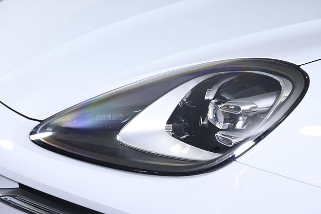 2023 Porsche Cayenne Platinum Edition - 23032755 - 24