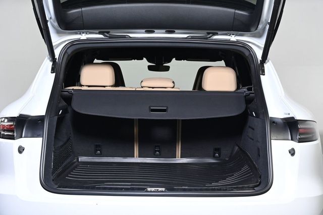 2023 Porsche Cayenne Platinum Edition - 23032755 - 25