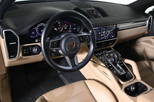2023 Porsche Cayenne Platinum Edition - 23032755 - 3