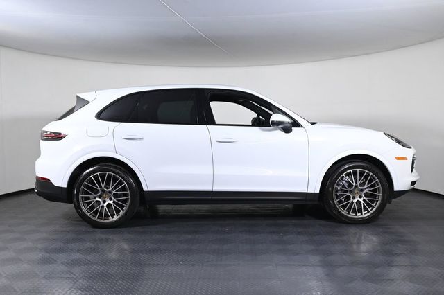 2023 Porsche Cayenne Platinum Edition - 23032755 - 7