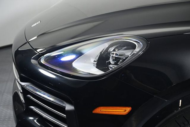 2023 Porsche Cayenne Platinum Edition - 23036326 - 25