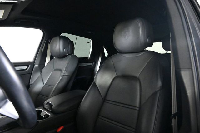 2023 Porsche Cayenne Platinum Edition - 23036326 - 4