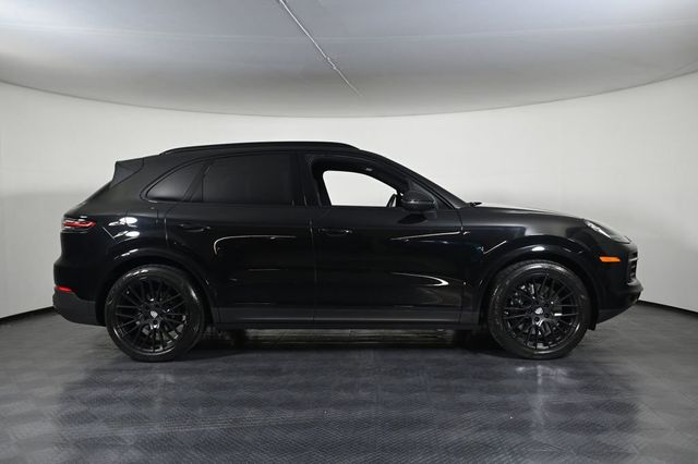 2023 Porsche Cayenne Platinum Edition - 23036326 - 7
