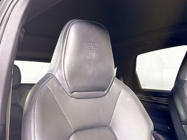 2023 Porsche Cayenne Platinum Edition - 23054366 - 22