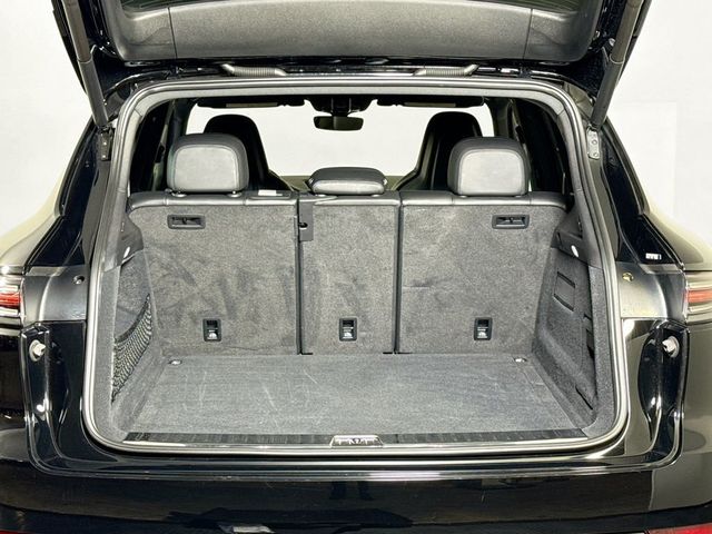2023 Porsche Cayenne Platinum Edition - 23054366 - 27