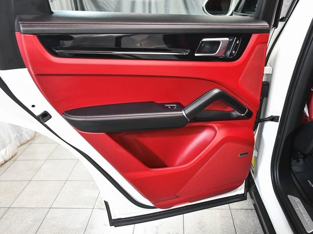 2023 Porsche Cayenne Platinum Edition - 22941057 - 12