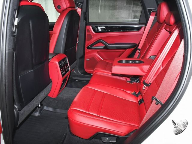 2023 Porsche Cayenne Platinum Edition - 22941057 - 51