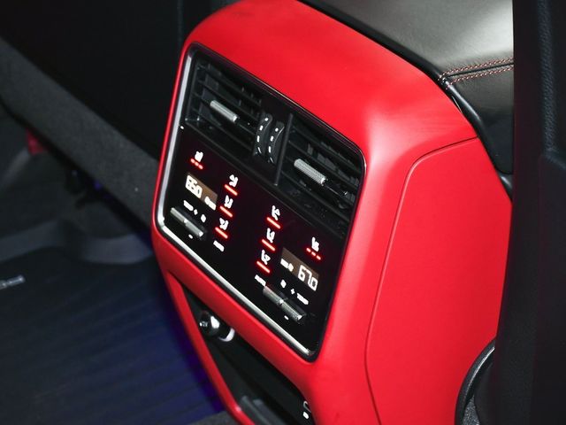 2023 Porsche Cayenne Platinum Edition - 22941057 - 52