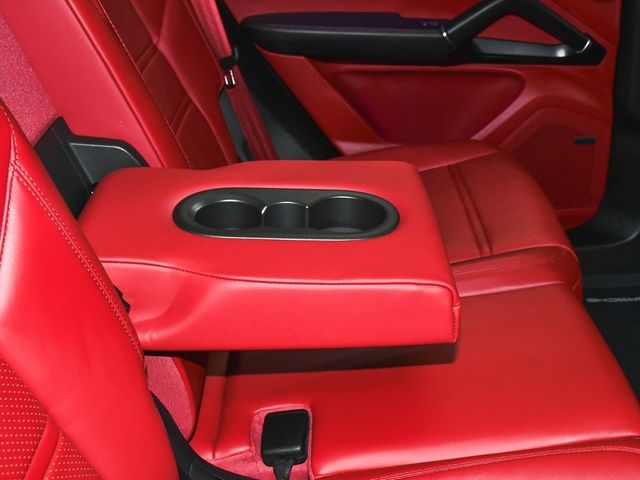 2023 Porsche Cayenne Platinum Edition - 22941057 - 53