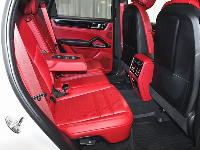 2023 Porsche Cayenne Platinum Edition - 22941057 - 54