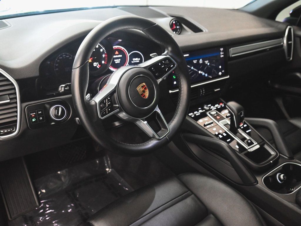 2023 Porsche Cayenne Platinum Edition photo 14