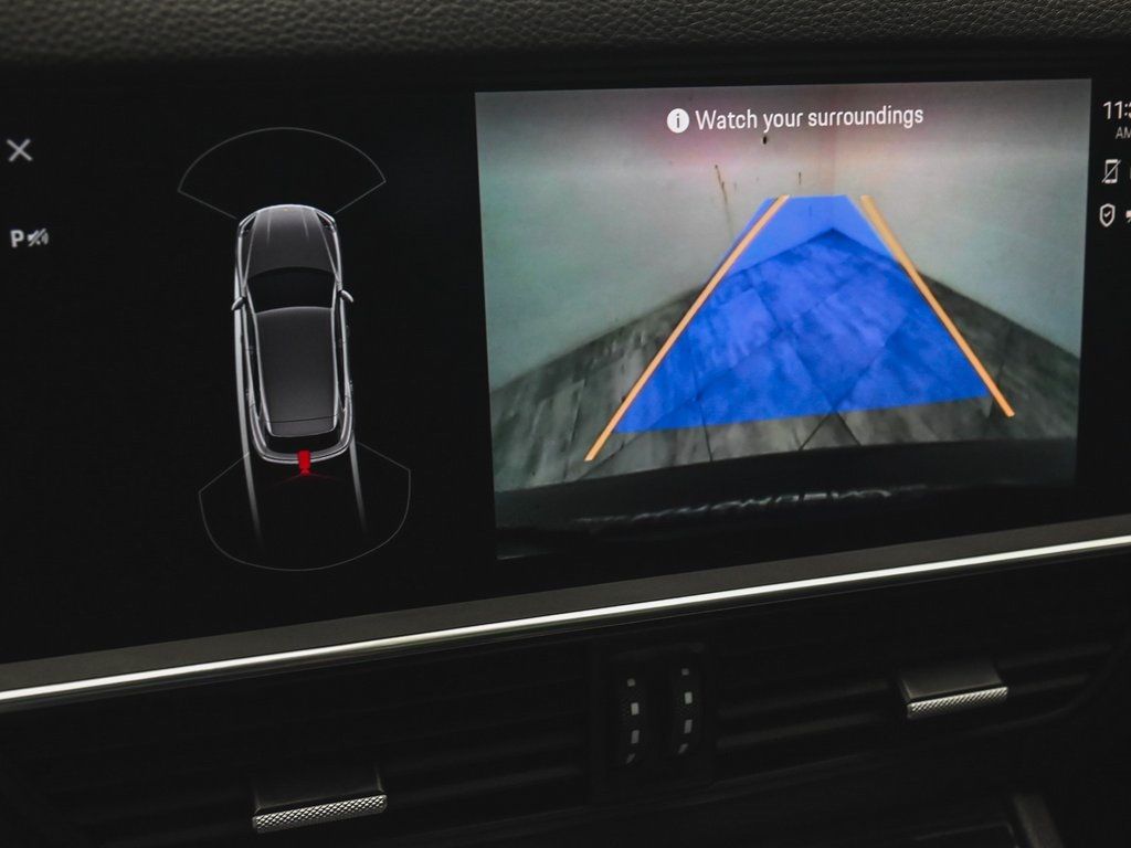 2023 Porsche Cayenne Platinum Edition photo 19