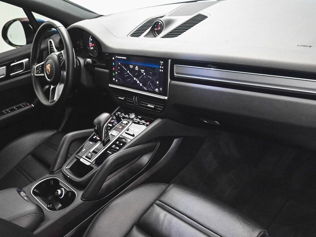 2023 Porsche Cayenne Platinum Edition photo 33