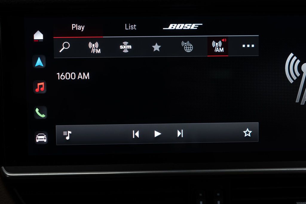 2023 Porsche Cayenne Platinum Edition photo 22