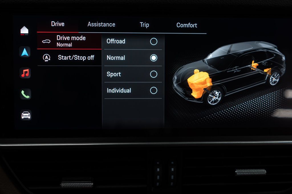 2023 Porsche Cayenne Platinum Edition photo 24