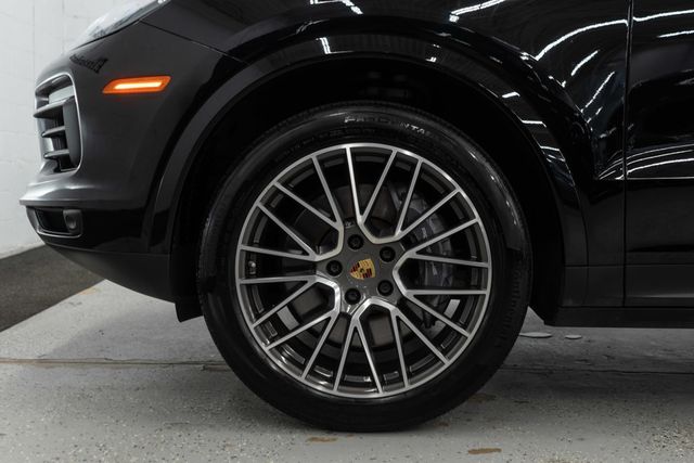 2023 Porsche Cayenne Platinum Edition - 22908447 - 35