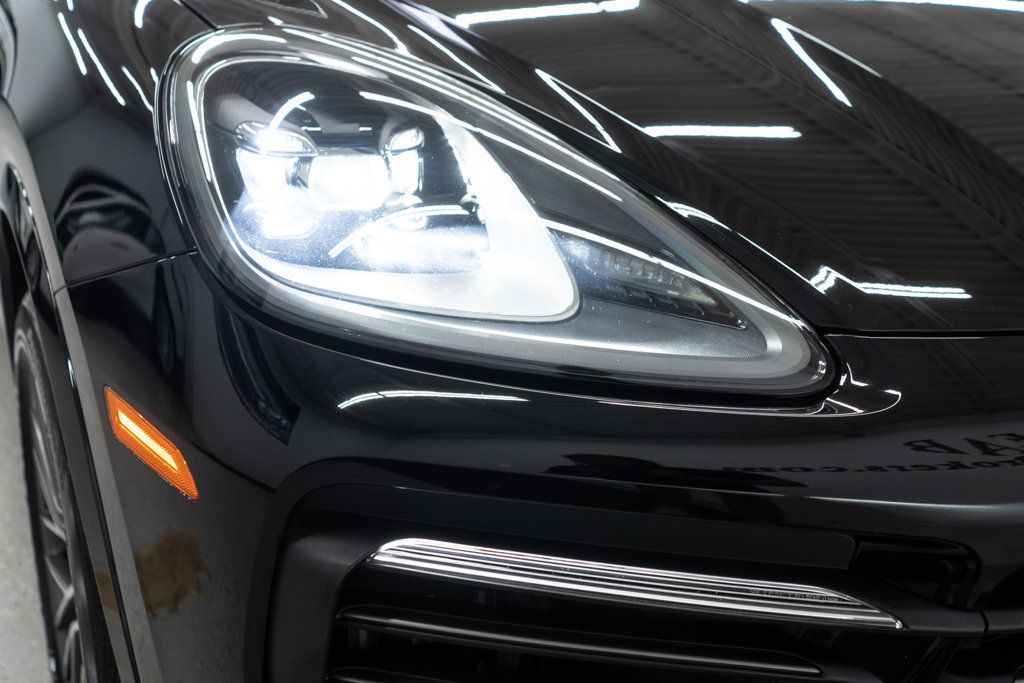 2023 Porsche Cayenne Platinum Edition photo 39