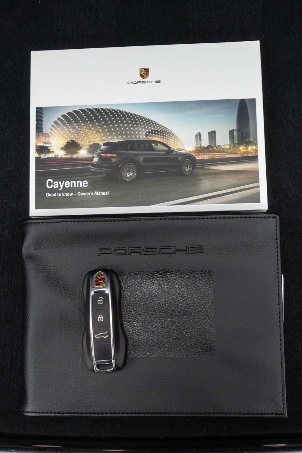 2023 Porsche Cayenne Platinum Edition photo 48