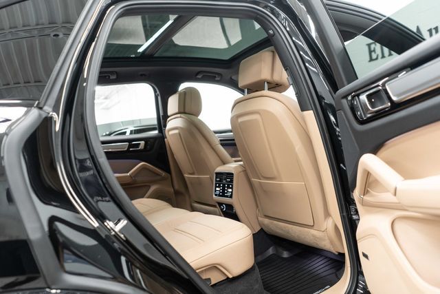 2023 Porsche Cayenne Platinum Edition - 23051387 - 11