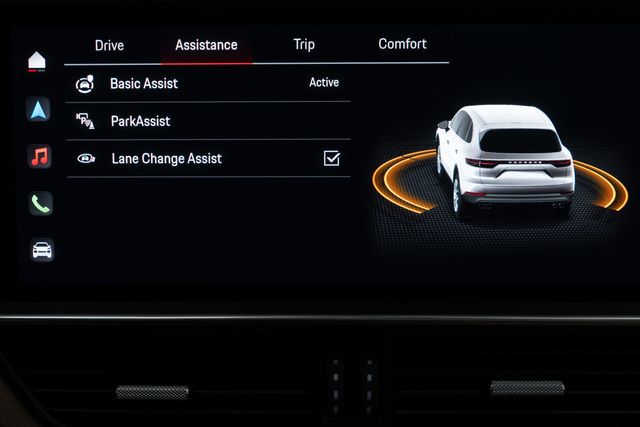 2023 Porsche Cayenne Platinum Edition - 23051387 - 26