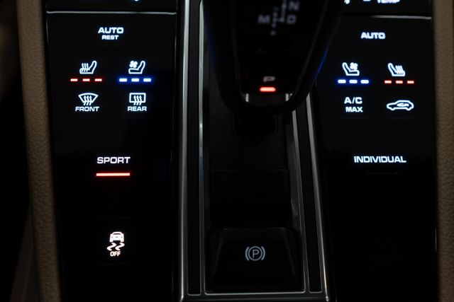 2023 Porsche Cayenne Platinum Edition - 23051387 - 30
