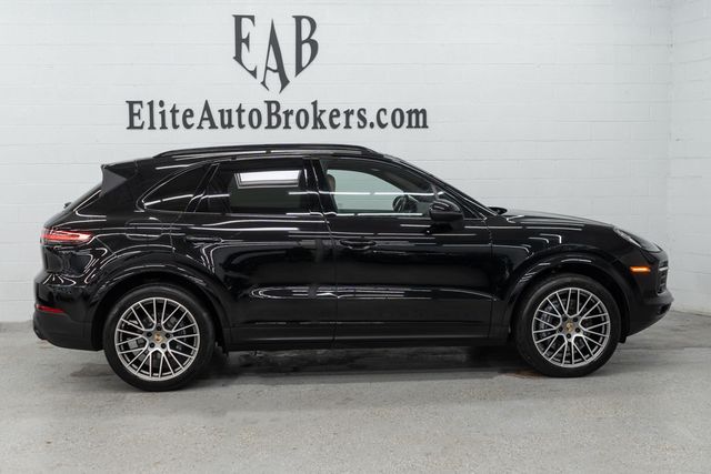 2023 Porsche Cayenne Platinum Edition - 23051387 - 4
