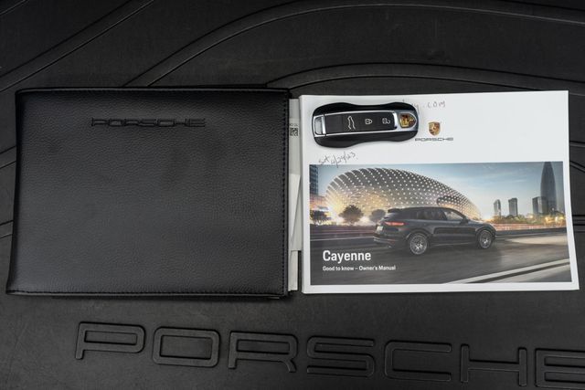 2023 Porsche Cayenne Platinum Edition - 23051387 - 56