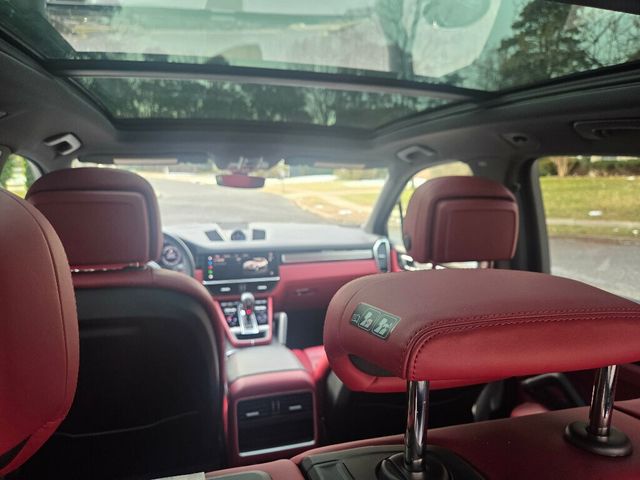 2023 Porsche Cayenne Platinum Edition - 22960787 - 20