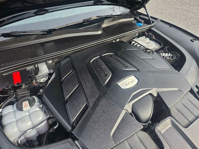 2023 Porsche Cayenne Platinum Edition - 22960787 - 22