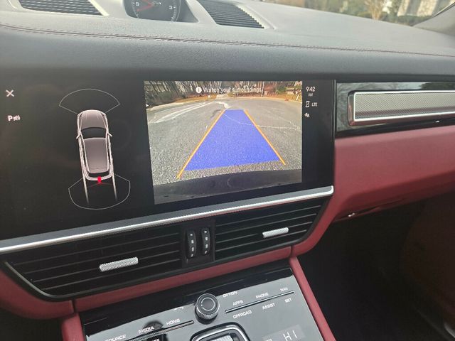 2023 Porsche Cayenne Platinum Edition - 22960787 - 32