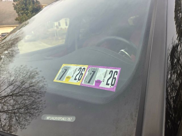 2023 Porsche Cayenne Platinum Edition - 22960787 - 8