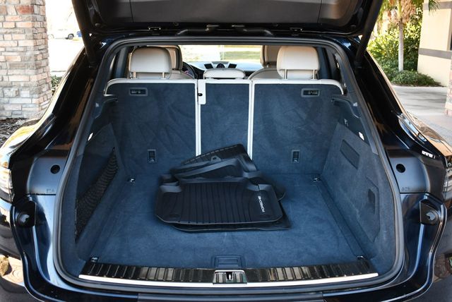 2023 Porsche Cayenne Platinum Edition AWD SUV W/Adaptive Cruise Control - 22973016 - 15