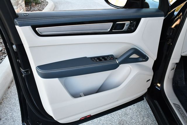 2023 Porsche Cayenne Platinum Edition AWD SUV W/Adaptive Cruise Control - 22973016 - 34