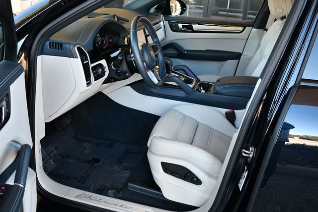 2023 Porsche Cayenne Platinum Edition AWD SUV W/Adaptive Cruise Control - 22973016 - 36