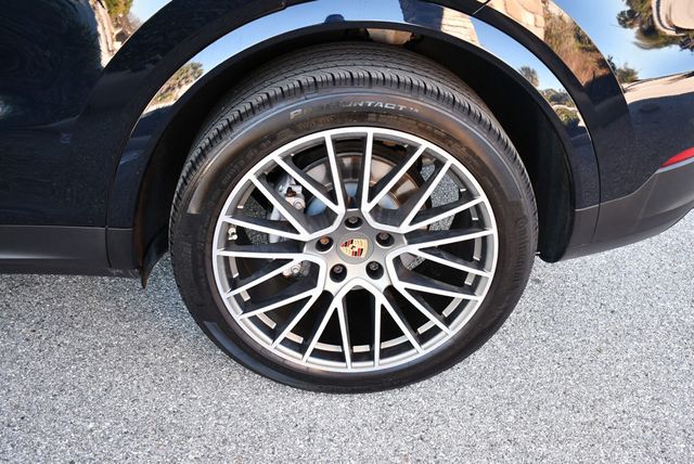 2023 Porsche Cayenne Platinum Edition AWD SUV W/Adaptive Cruise Control - 22973016 - 61