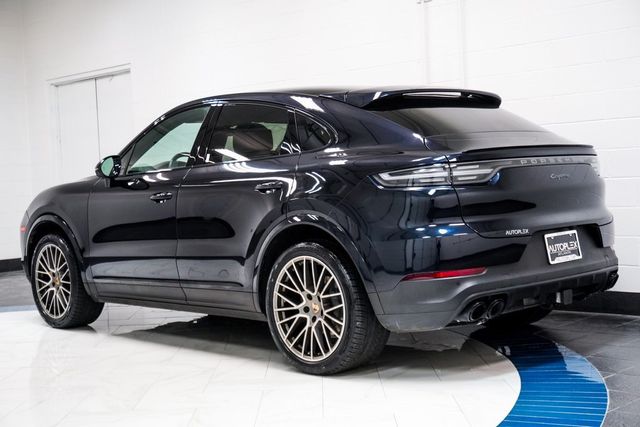 2023 Porsche Cayenne Platinum Edition Coupe photo 2