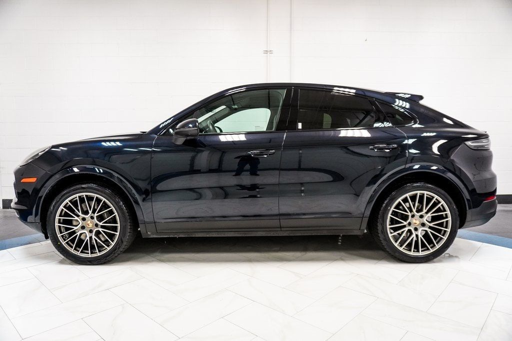 2023 Porsche Cayenne Platinum Edition Coupe photo 4