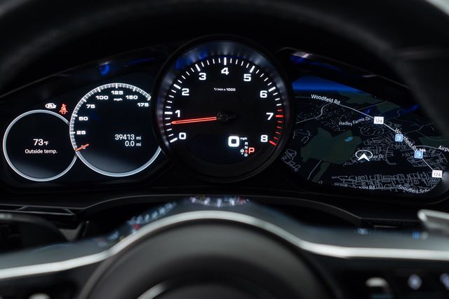2023 Porsche Cayenne Platinum Edition Coupe - 22935167 - 20