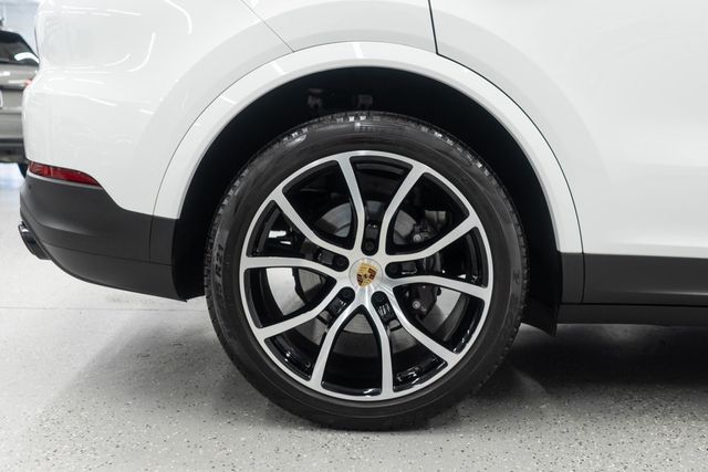 2023 Porsche Cayenne Platinum Edition Coupe - 22935167 - 31