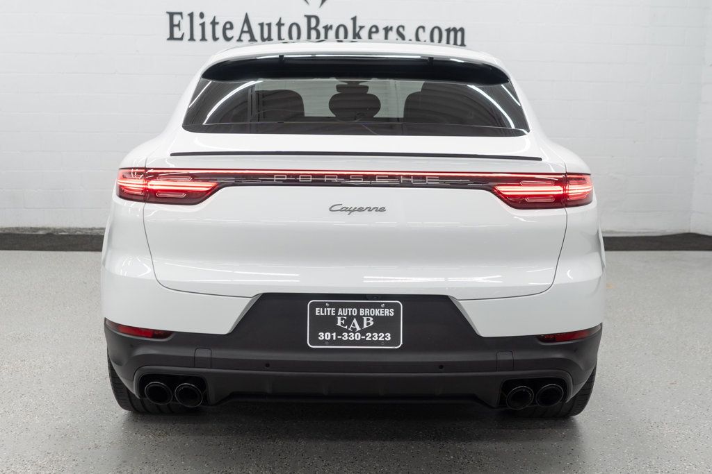 2023 Porsche Cayenne Platinum Edition Coupe photo 3