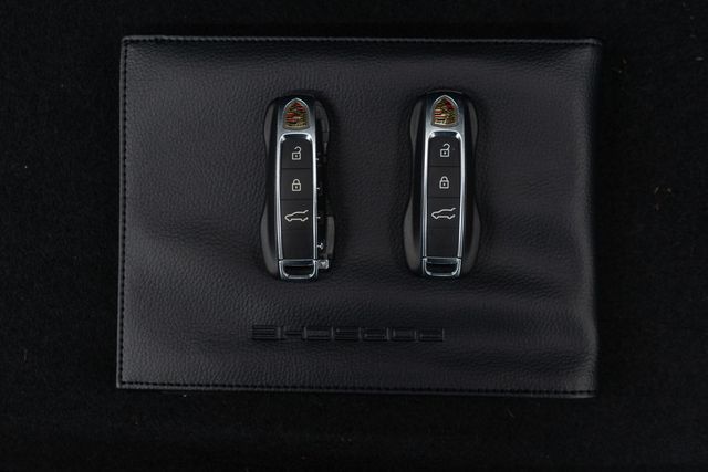 2023 Porsche Cayenne Platinum Edition Coupe - 22935167 - 47